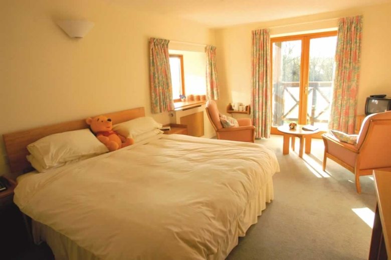 Family accommodation - bedroom at hospice