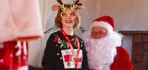 Child meeting santas thumbnail