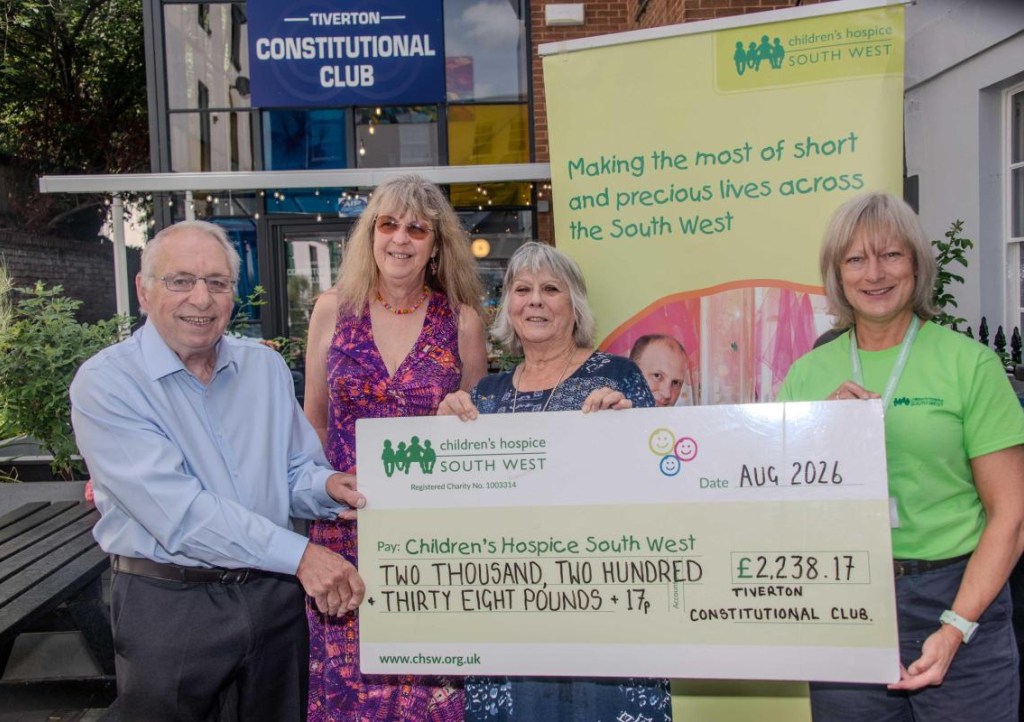Tiverton Constitutional Club cheque presentation