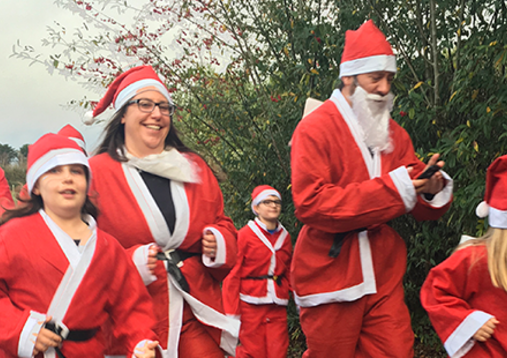 Happy runners at Santas on the Run