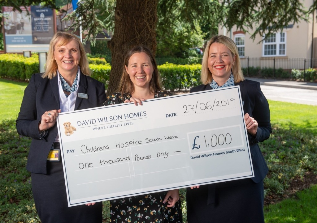 David-Wilson-Homes-present-cheque